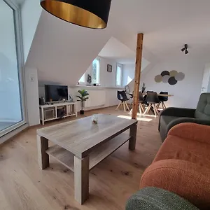 Evelyns Apartment, Nahe Der Therme Und Dem Zentrum, Privat Parkplatz, Balkon, Highspeed-wlan Apartment